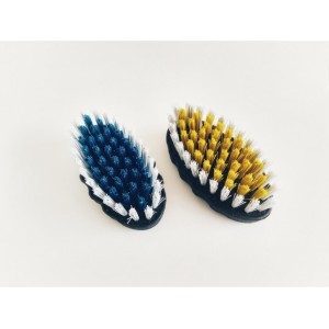 V31-ESCOVA OVAL BASE PLASTICA(36)